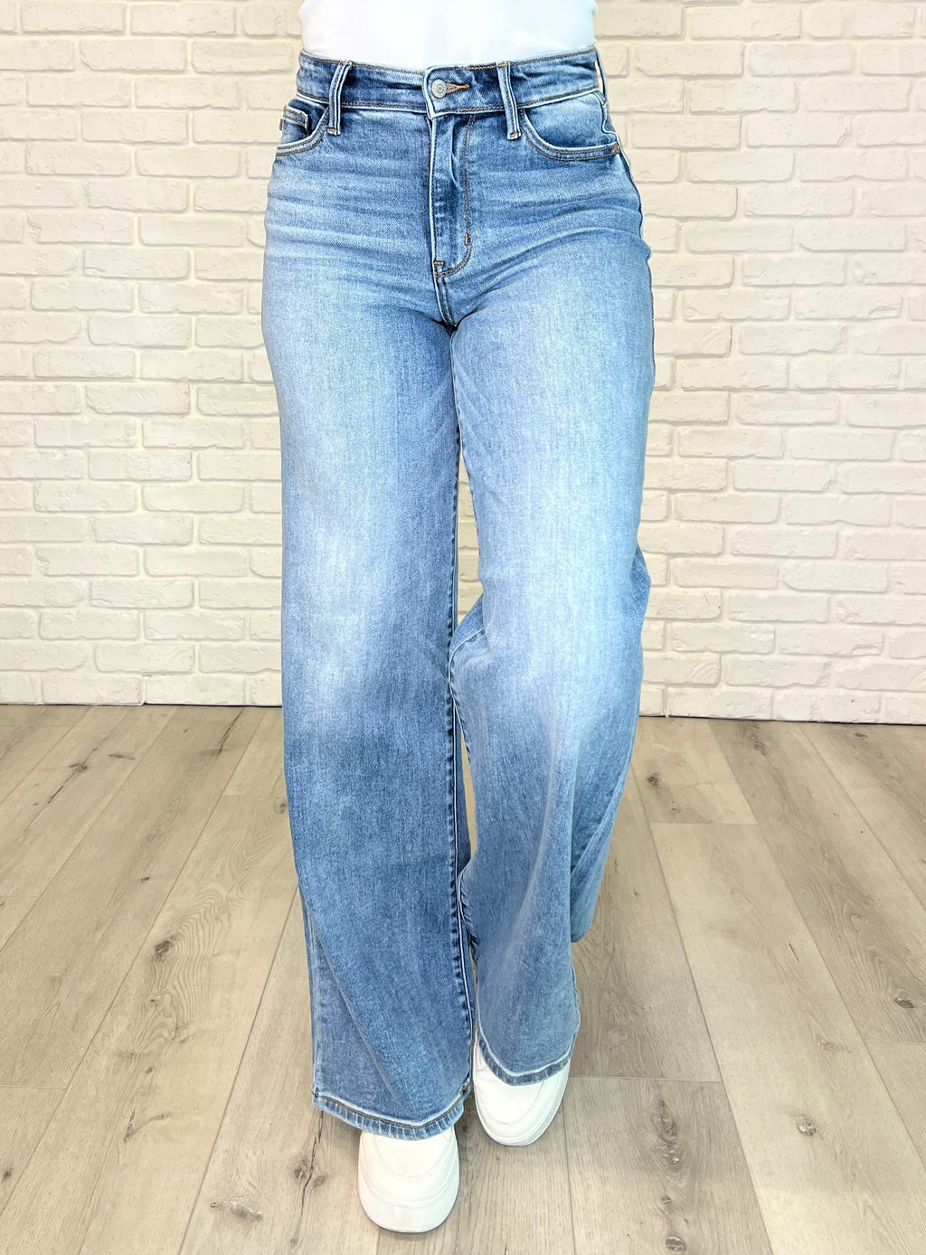 Judy Blue HW Stone Wash Retro Wide Fit w Skewed Inseam main image 1
