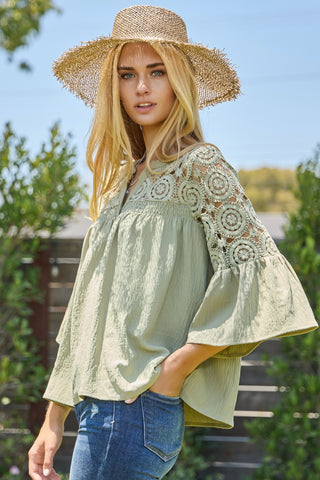 Solid Airflow with Lace Top