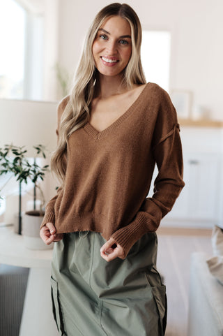Weekend Knit V-Neck Sweater in Mocha