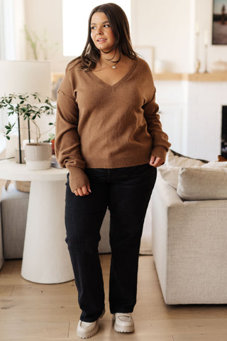 Weekend Knit V-Neck Sweater in Mocha
