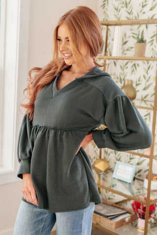 Willow lake Hooded V-Neck Pullover