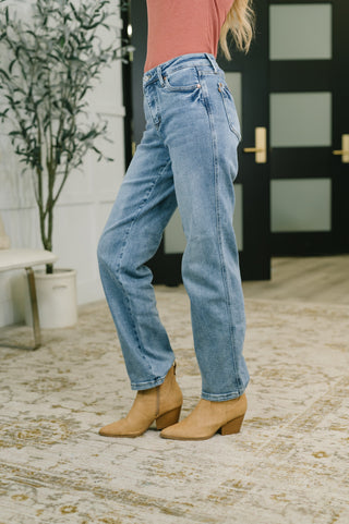 Judy Blue Mid Rise Control Top Vintage Straight Jeans