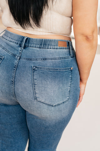 High Rise Cool Denim Pull On Capri Jeans