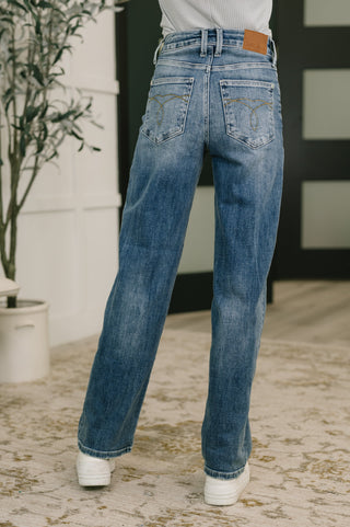 Judy Blue Classic Mid Rise Straight