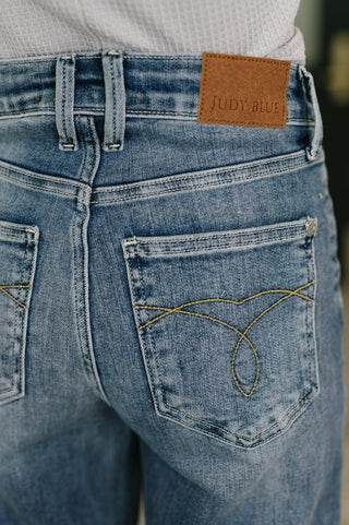 Judy Blue Classic Mid Rise Straight