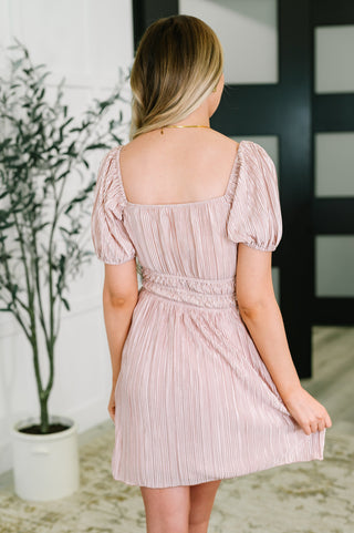 Sweet Pea Balloon Sleeve Dress in light pink
