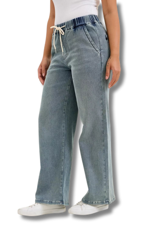 Judy Blue High Rise Wilhelmina Baggy Jeans with Medium Aged Stone Blue Wash