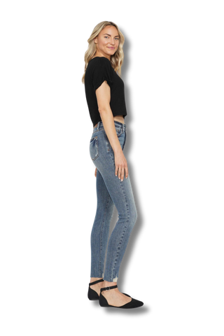 Judy Blue High Waisted Tummy Control Vintage Wash Hem Destroy Skinny Jeans