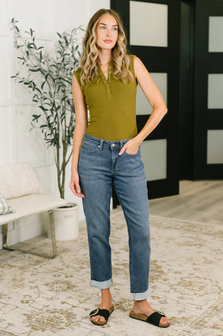 Judy Blue Mid Rise Boyfriend Jean in Dark Cozy Indigo