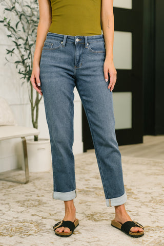 Judy Blue Mid Rise Boyfriend Jean in Dark Cozy Indigo