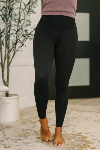 High Waisted Leggings in Black