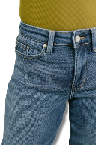 Judy Blue Mid Rise Boyfriend Jean in Dark Cozy Indigo